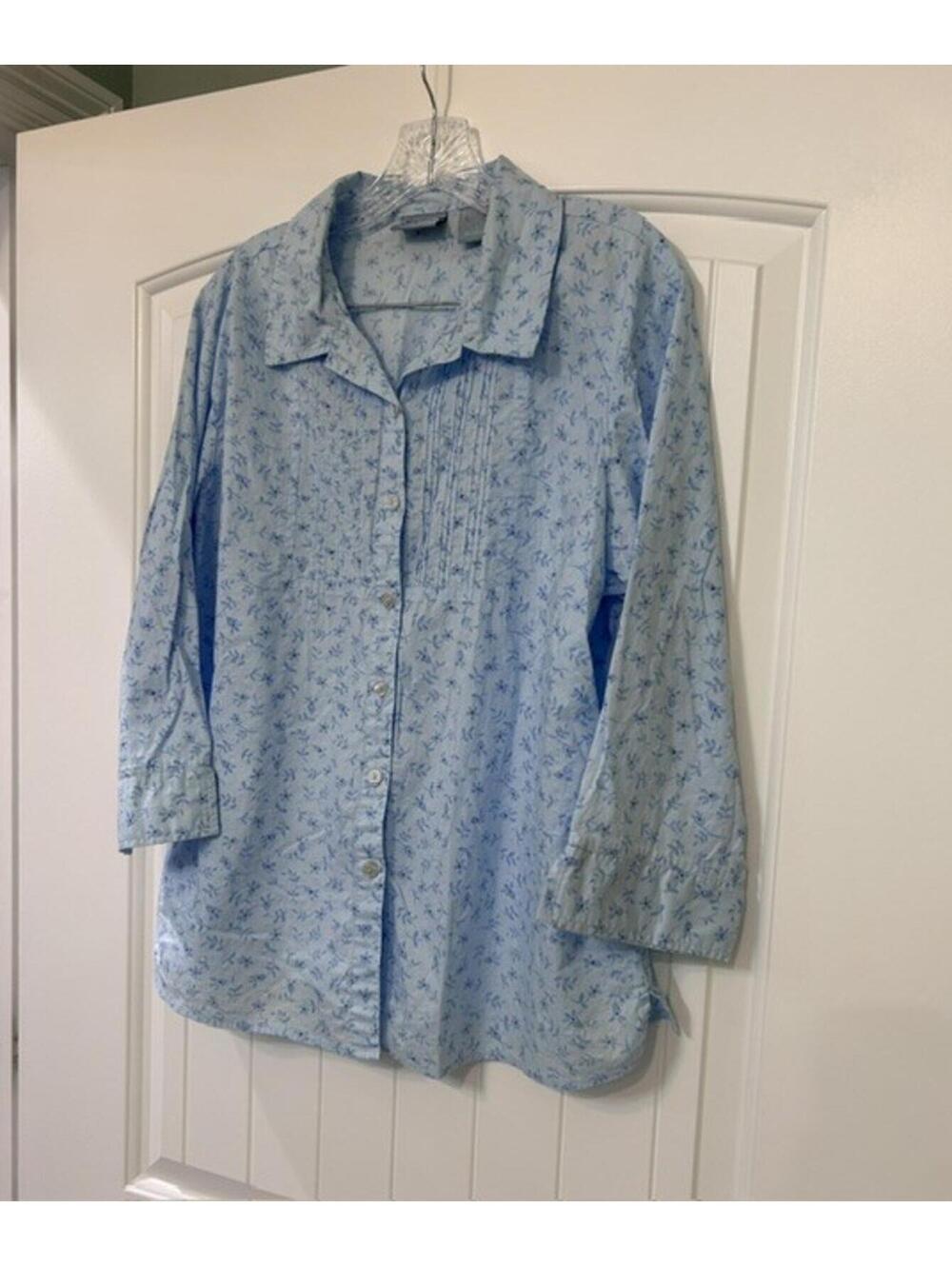 🧵Classic Elements Clear Sky Blue Textured Floral Top | 3/4 Sleeve | XL
